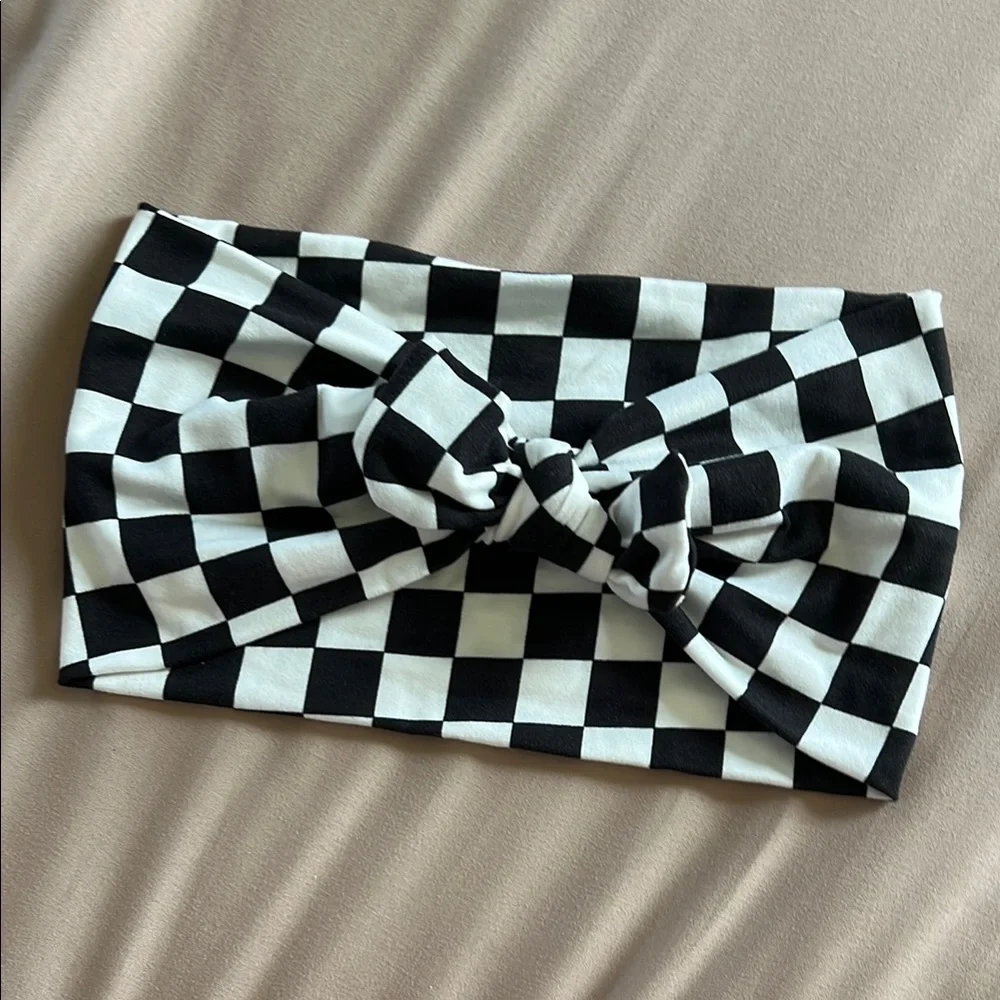 Checkered Black and White Headband - Picture 1 of 3